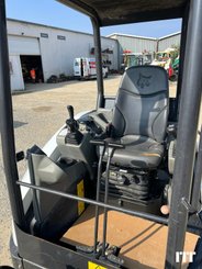 Excavadora Bobcat E27Z E2V - 5